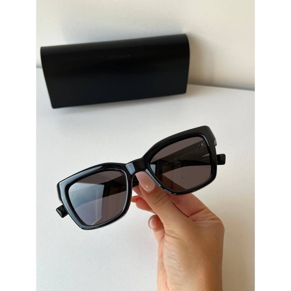 NEW Saint Laurent SL641 Cat Eye Sunglasses in Black - Picture 3 of 8